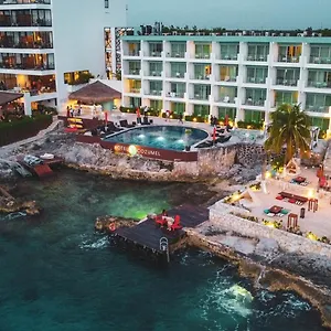 B **** Cozumel